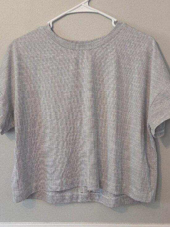 Tops - Crop Top with Back Slit (L)